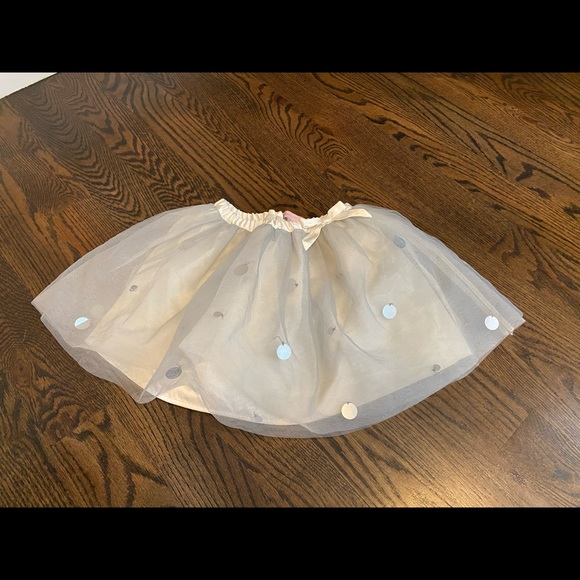 Gymboree silver tulle skirt size 5 - Picture 1 of 3